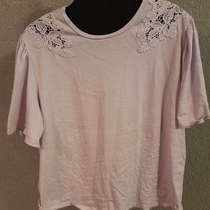 Beautiful lavender tee